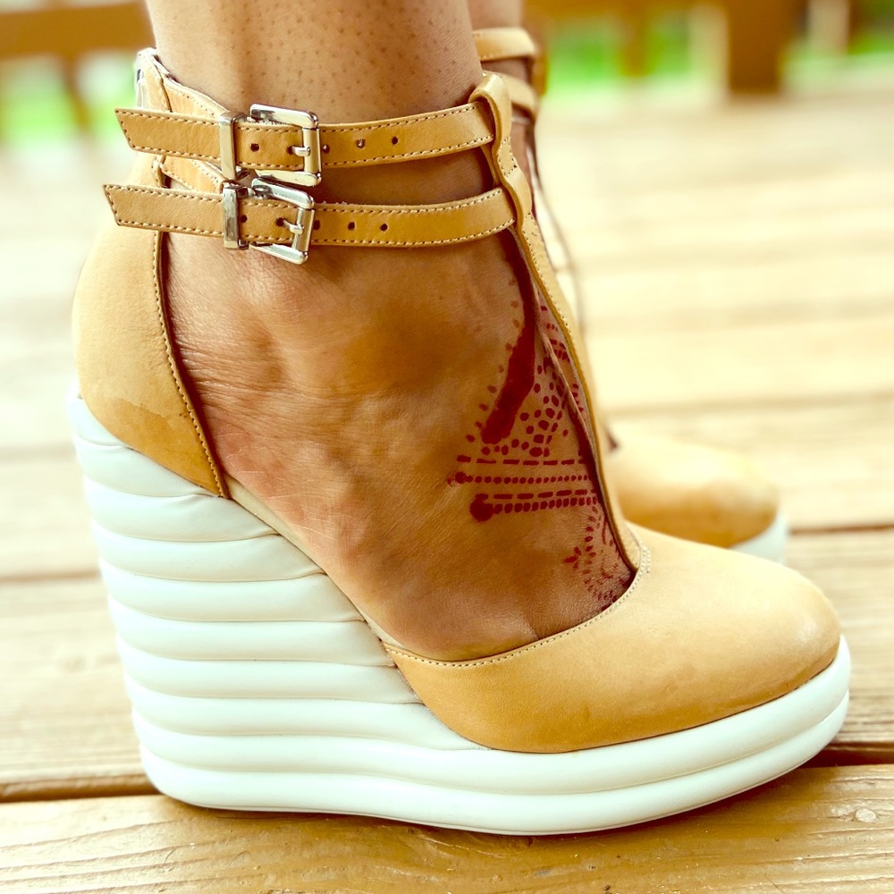 Jeffery Campbell Sous Wedges Sz 9